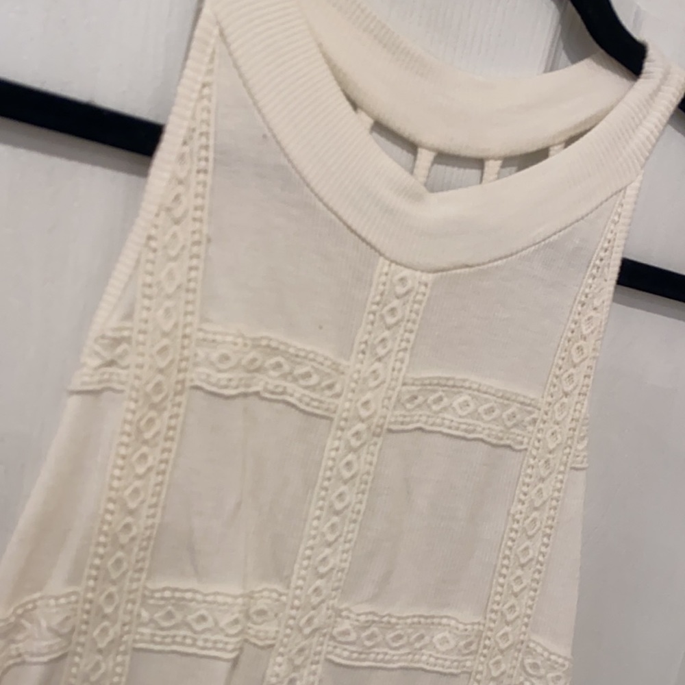 OPEN BACK TOP✨ - Picture 2 of 5